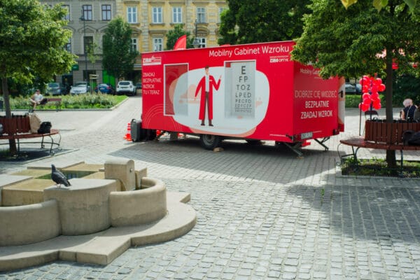 Wielki sukces Mobilnego Gabinetu Wzroku w Krakowie